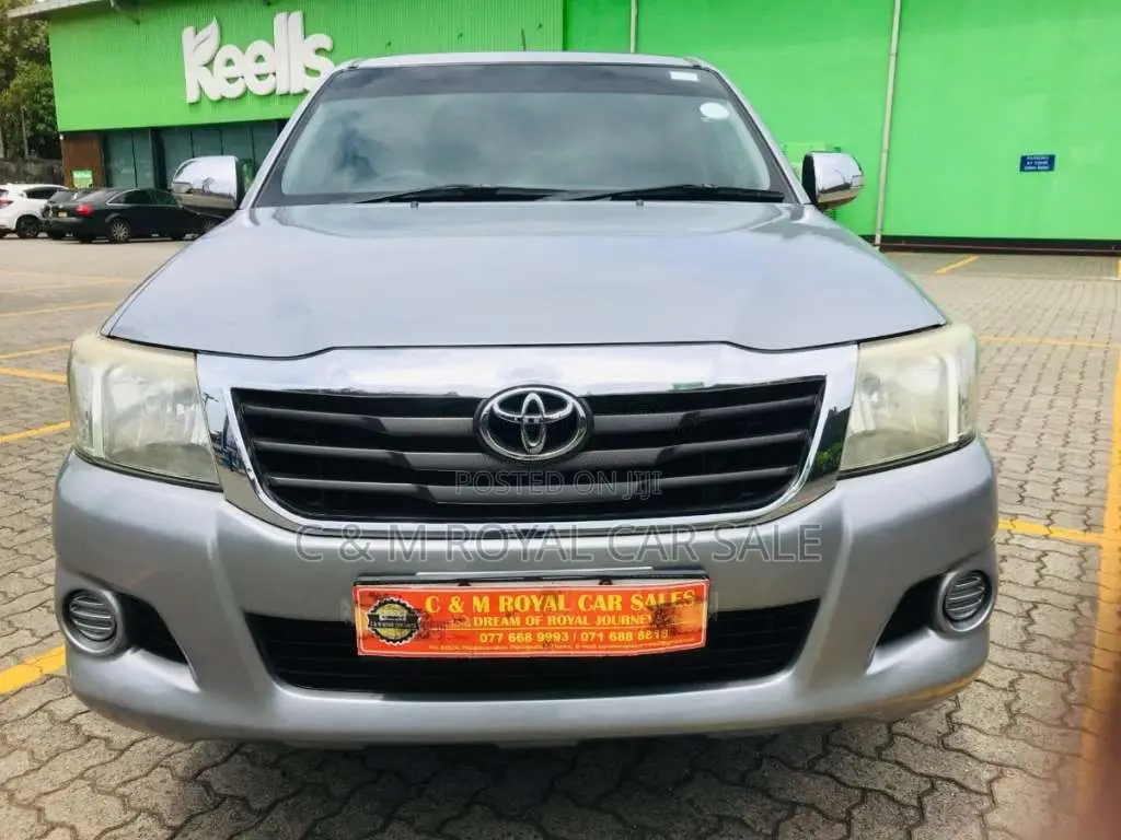 Toyota HILUX 2015 Pickup (Used)