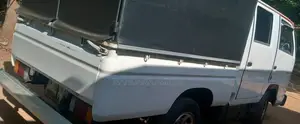 Isuzu NHR 1996 Crew Cab (Used)