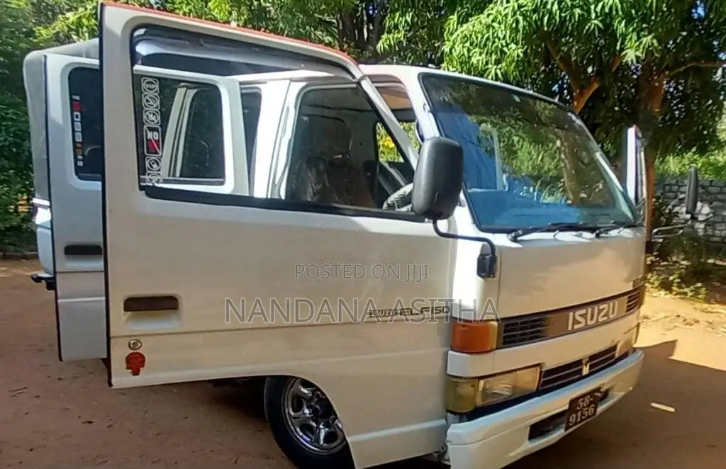 Isuzu NHR 1996 Crew Cab (Used)