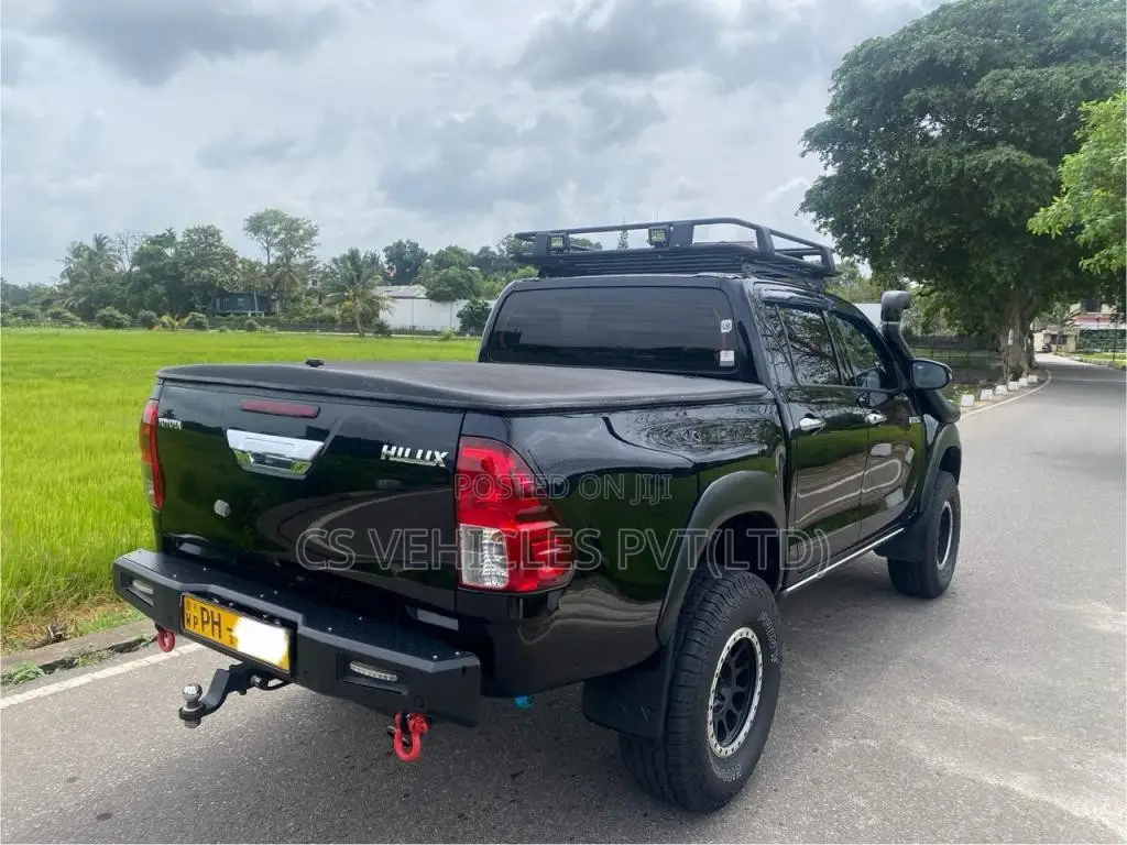 Toyota Hilux 2016 Pickup (Used)
