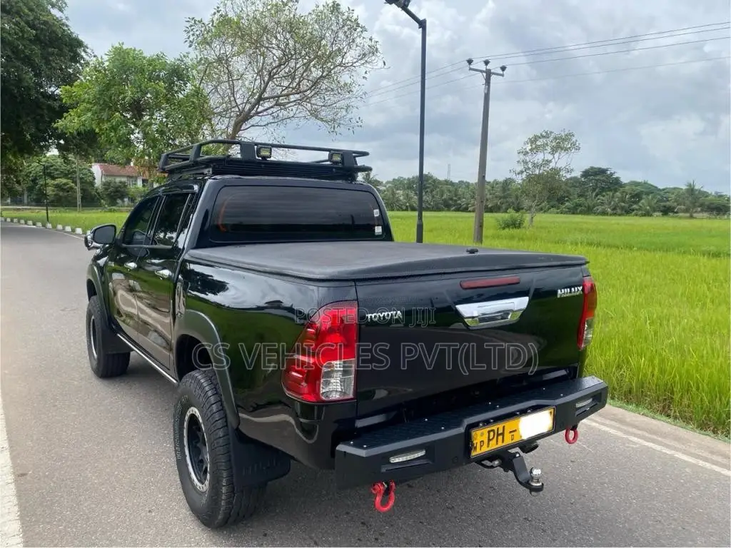 Toyota Hilux 2016 Pickup (Used)