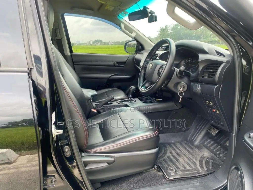 Toyota Hilux 2016 Pickup (Used)