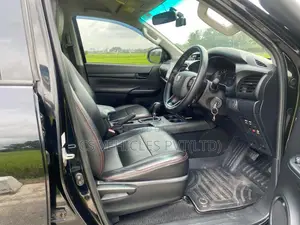 Toyota Hilux 2016 Pickup (Used)