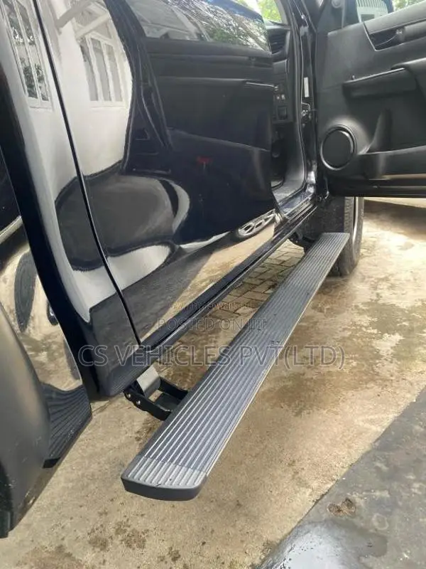 Toyota Hilux 2016 Pickup (Used)