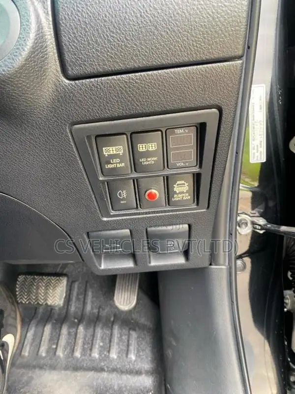 Toyota Hilux 2016 Pickup (Used)