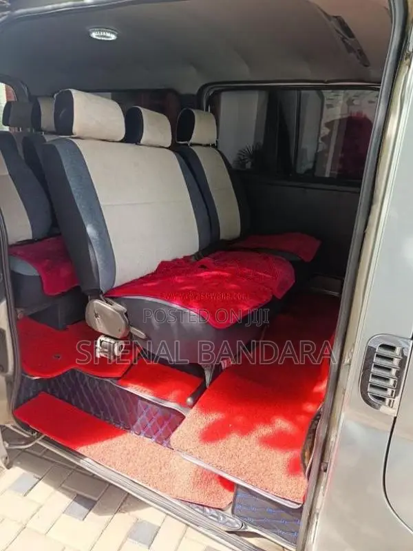 Nissan Caravan 2012 Van (Used)