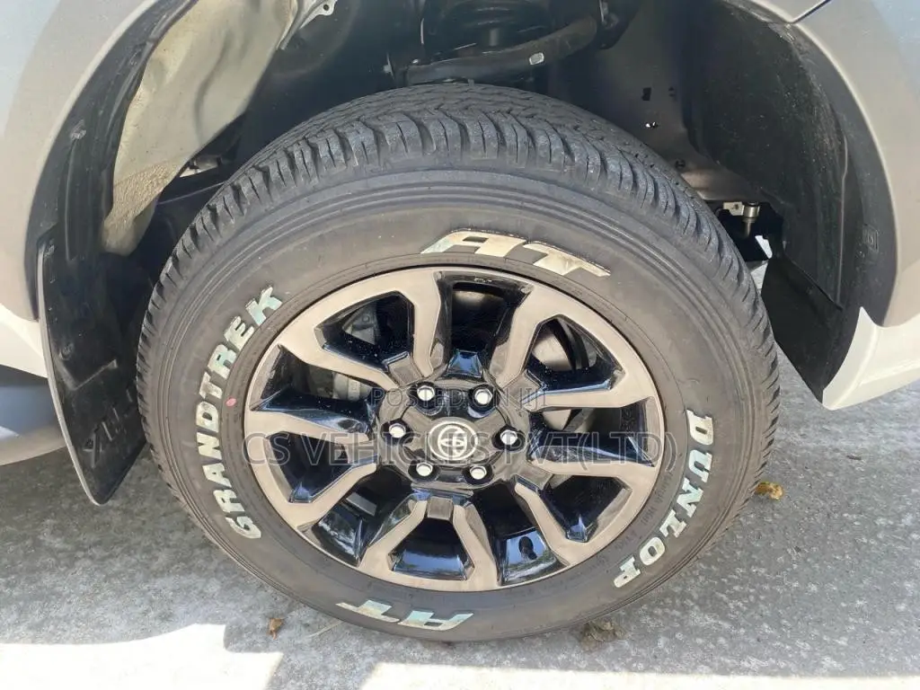 Toyota Hilux 2025 Pickup (Used)
