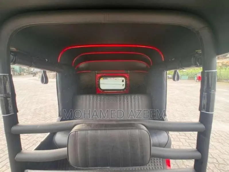 Bajaj RE 205 2012 Three Wheel (Used)