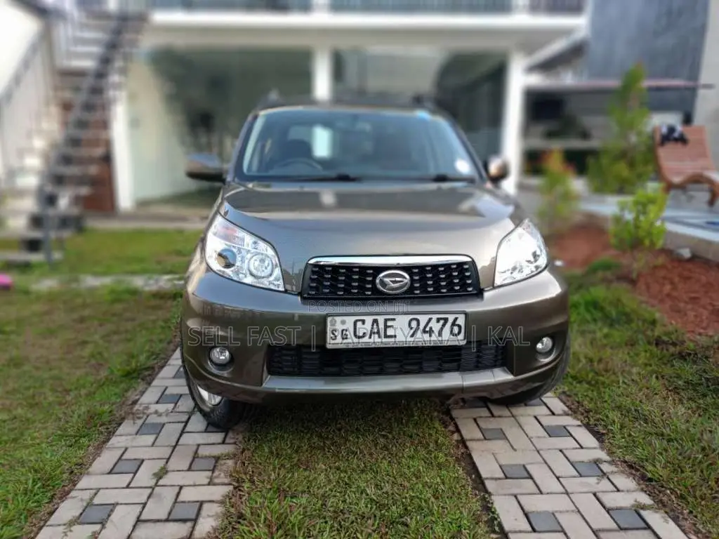 Daihatsu Terios SX 2015 SUV (Used)