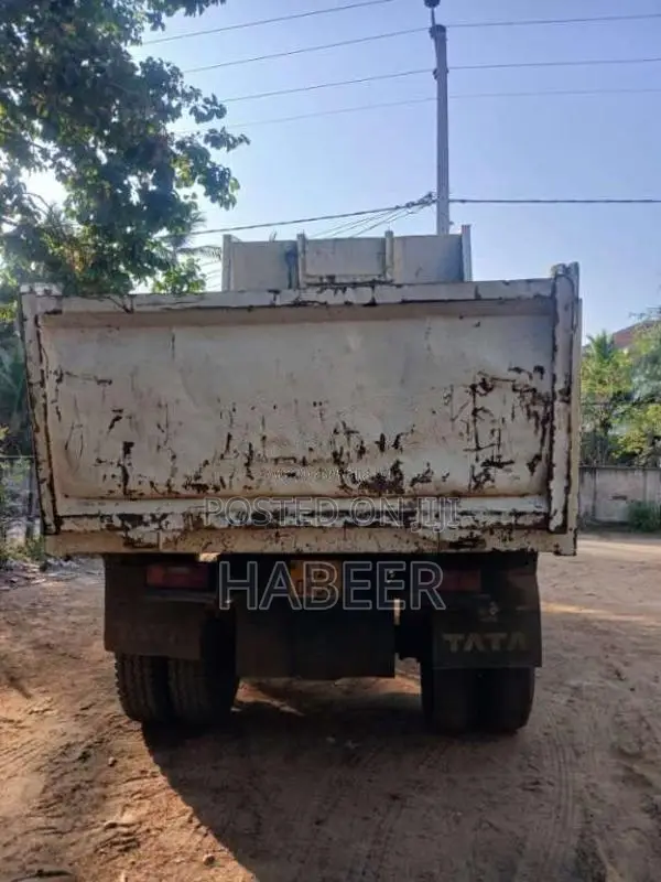 Tata LPK2615 2010 Lorry (Used)