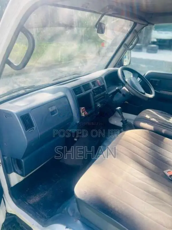 Toyota Toyoace 2000 Crew Cab (Used)