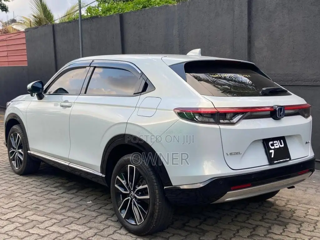 Honda VEZEL Z GRADE 2023 SUV (Used)