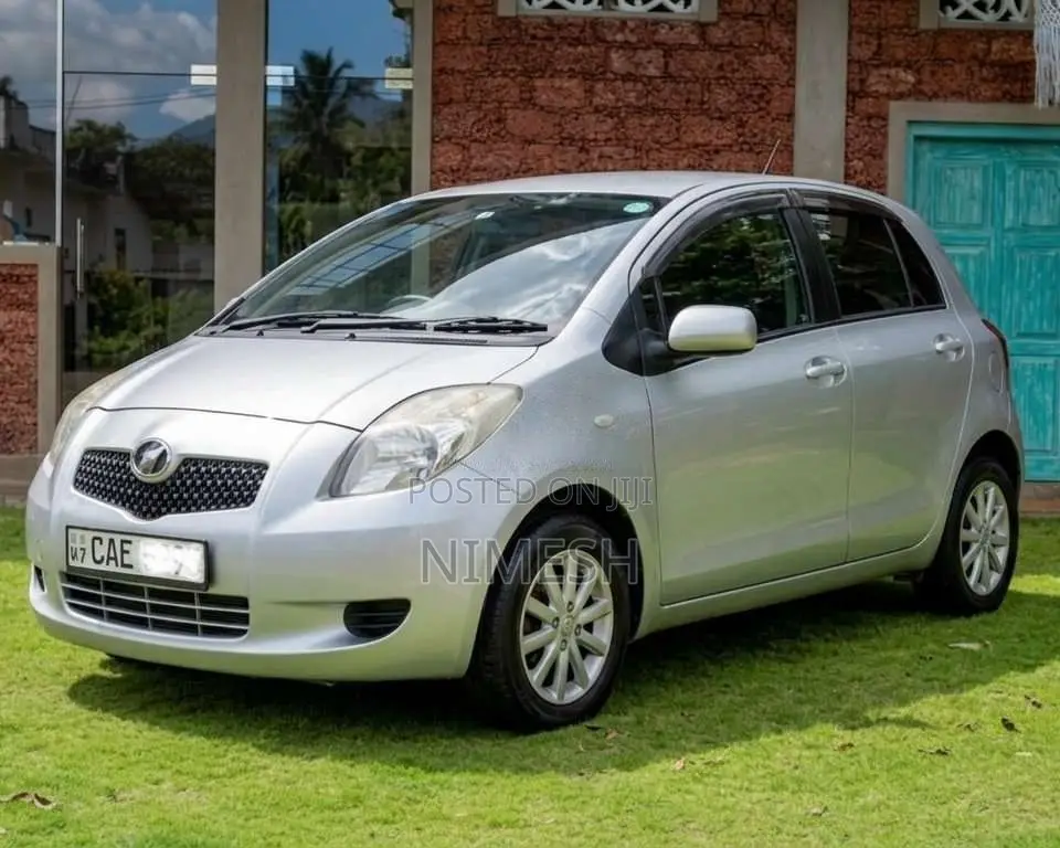 Toyota Vitz 2007 Car (Used)