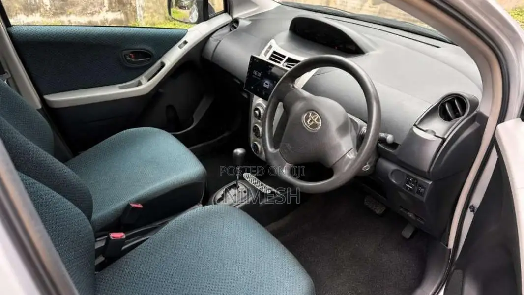 Toyota Vitz 2007 Car (Used)