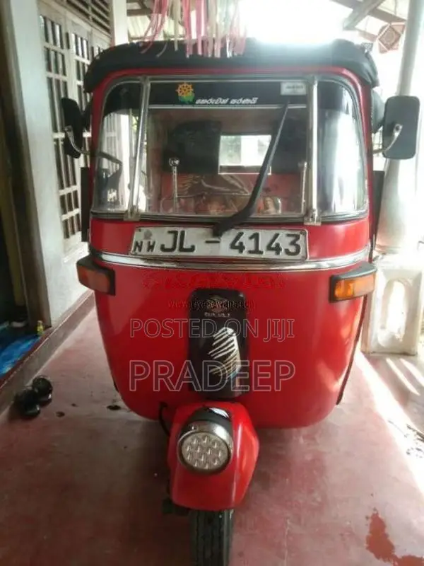 Bajaj RE 2 Stroke 2004 Three Wheel (Used)