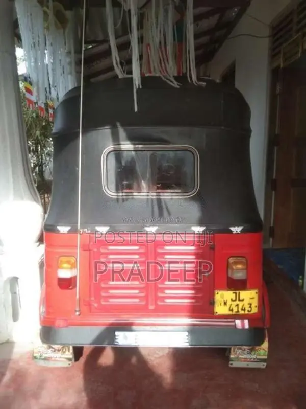 Bajaj RE 2 Stroke 2004 Three Wheel (Used)