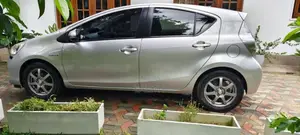 Toyota Aqua 2013 Car (Used)