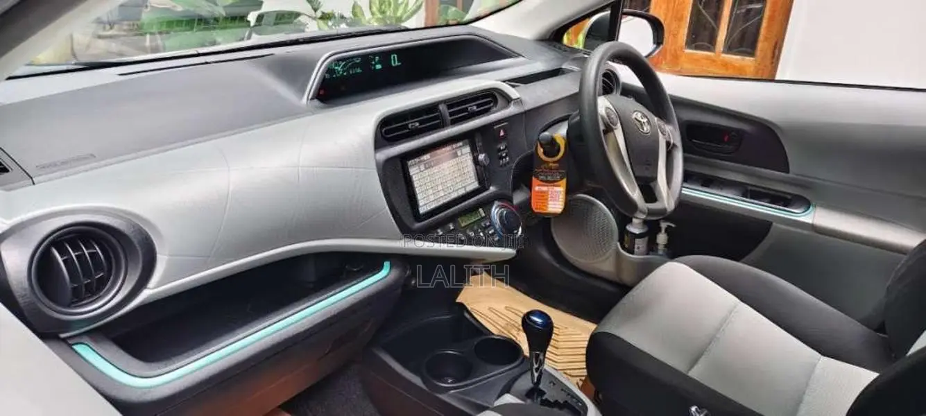 Toyota Aqua 2013 Car (Used)