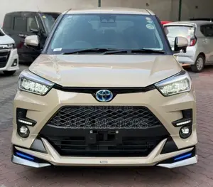 Toyota Raize 1.2 Hybrid FWD 2025 Beige