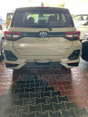Toyota Raize 1.2 Hybrid FWD 2025 Beige