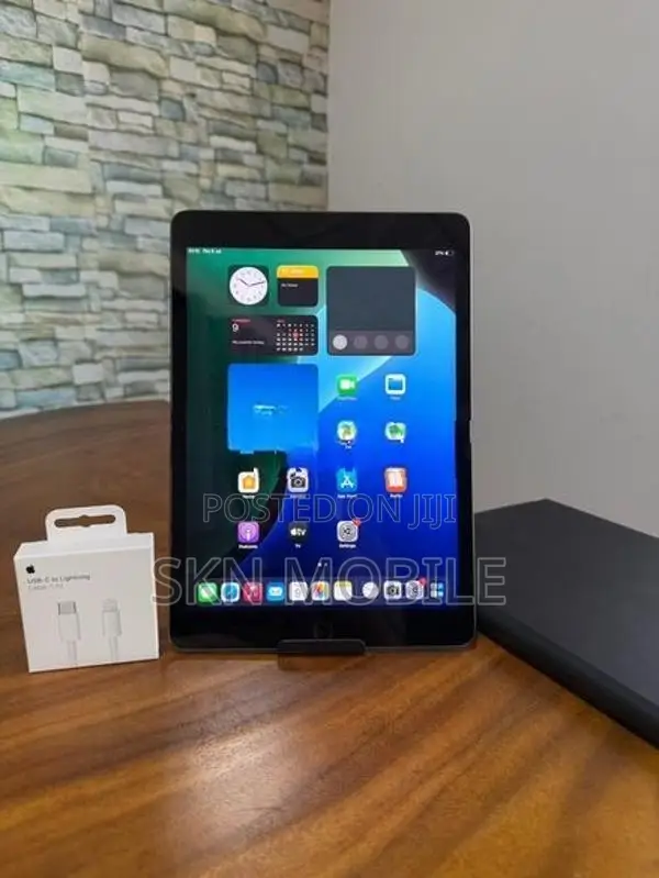 Apple iPad Air 9th Gen 64GB Wi-Fi