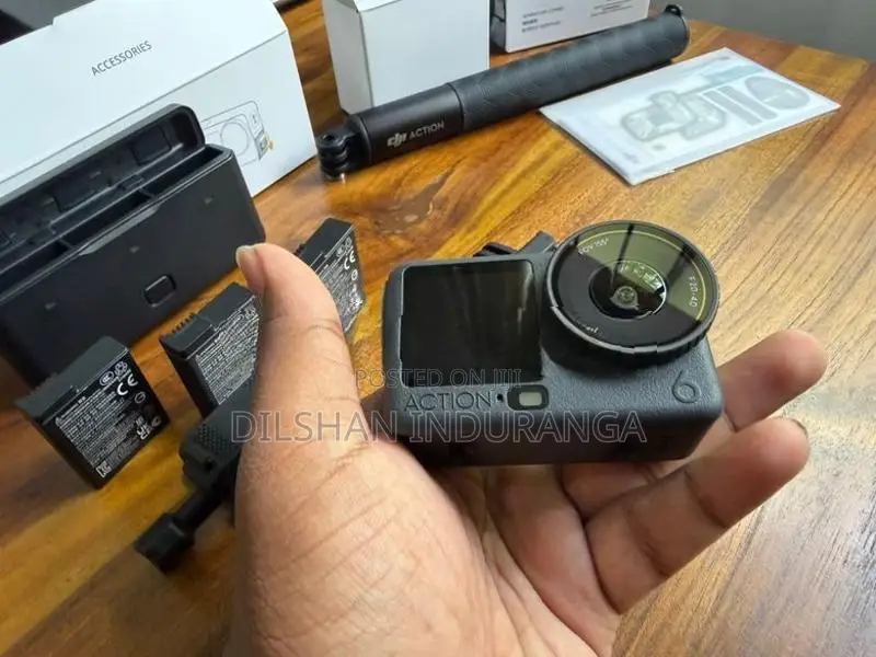 DJI Osmo Action 6 Adventure Combo Sandisk Extreme 256GB SD Card