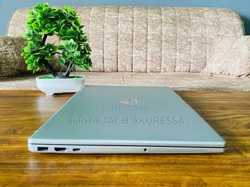 Hp Intel Core I3 12th Gen 8GB Ram 512GB Nv Me