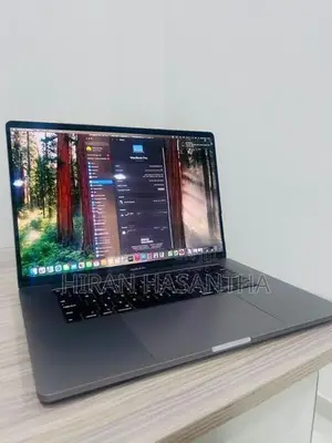 Apple MacBook i9 2019