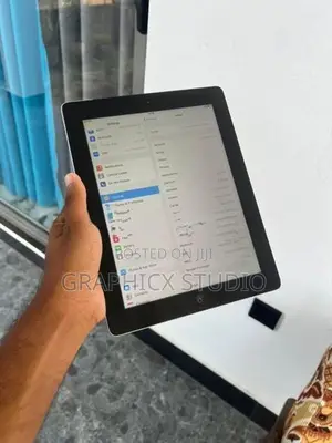 Apple iPad 4th Gen (Used)