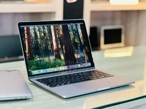 Apple Macbook Pro 2020 Intel I5 16GB RAM 512GB SSD