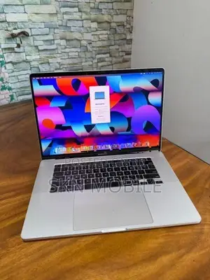 Apple MacBook Pro i7 16GB 512GB 16