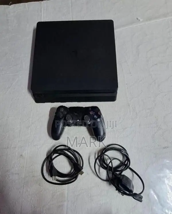 PS4 Slim 500GB with controller