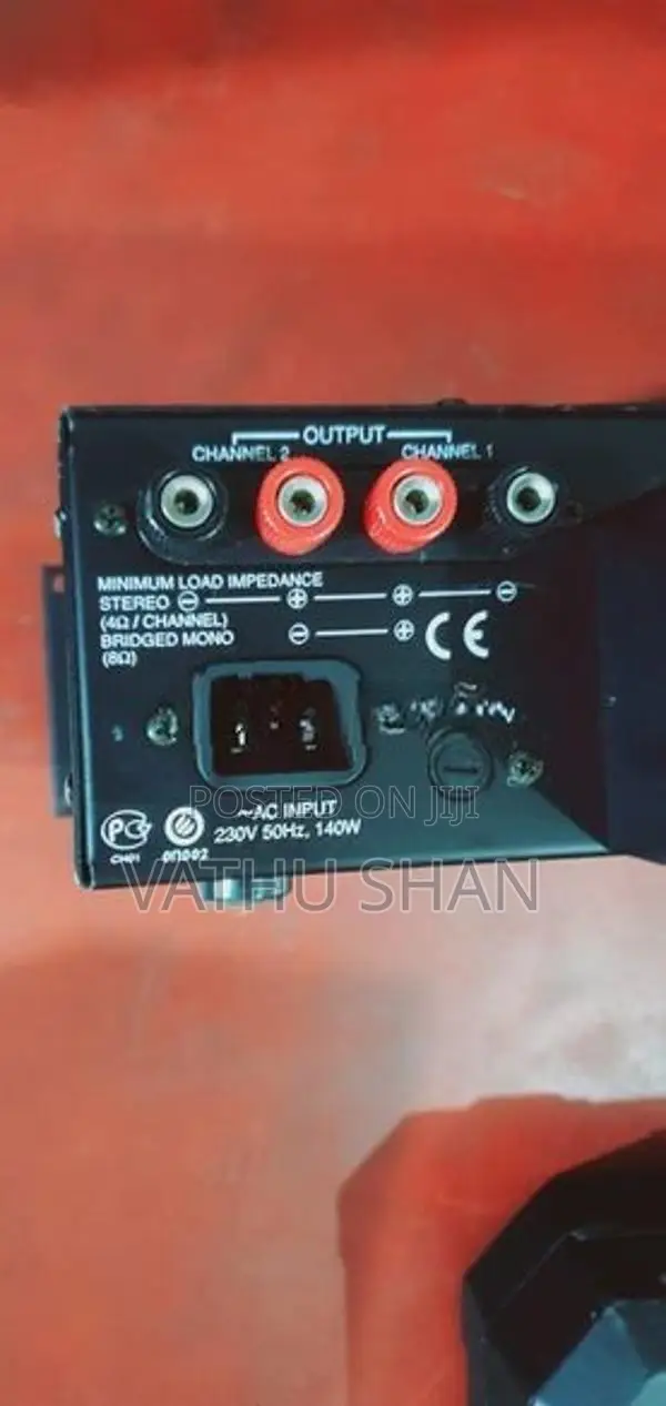 R 150 Reference Amplifier