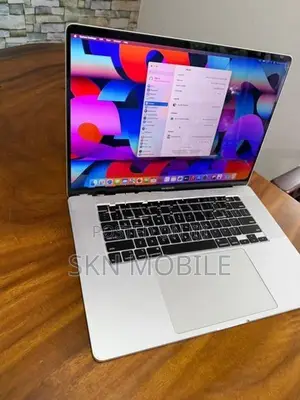 Apple MacBook Pro I7 16GB 512GB