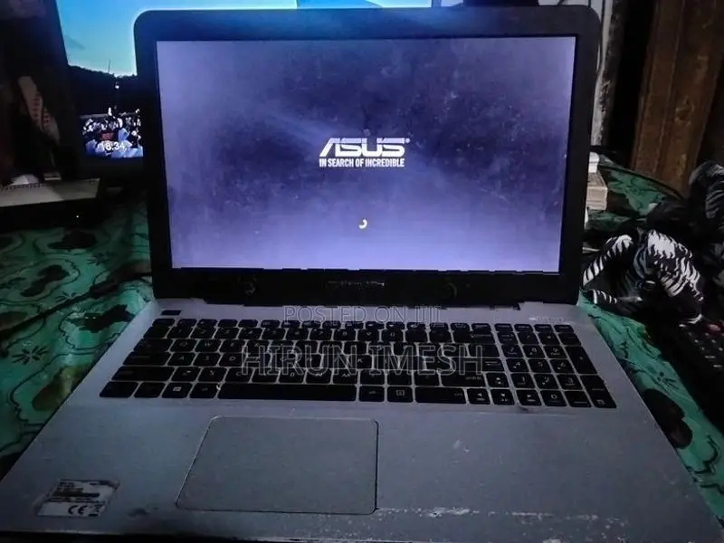 ASUS F555L (Core i5 8GB RAM SSD) Laptop