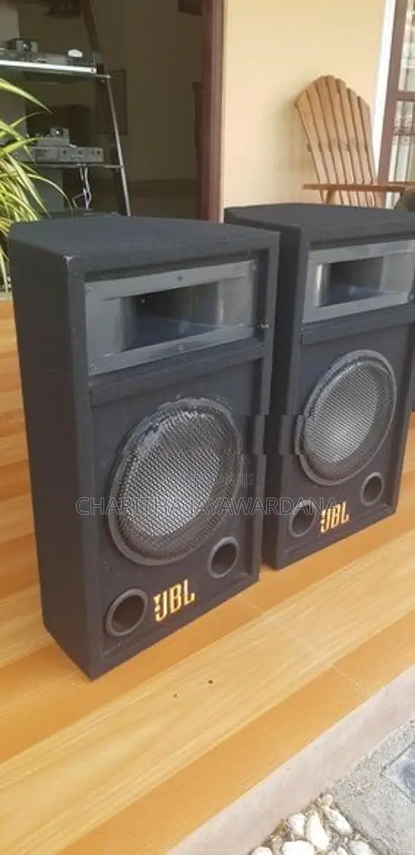 Onkyo AV Receiver HT-R390 with Power Full JBL 2 Speaker