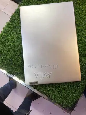 Lenovo 81WE Laptop