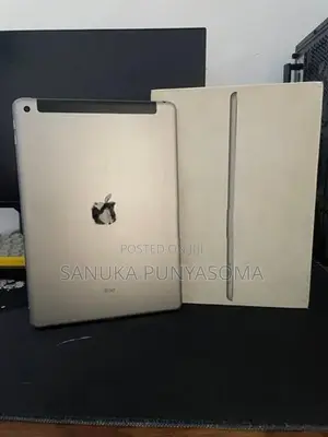 Apple iPad 5th Generation 128GB (Sim/Wi-Fi)