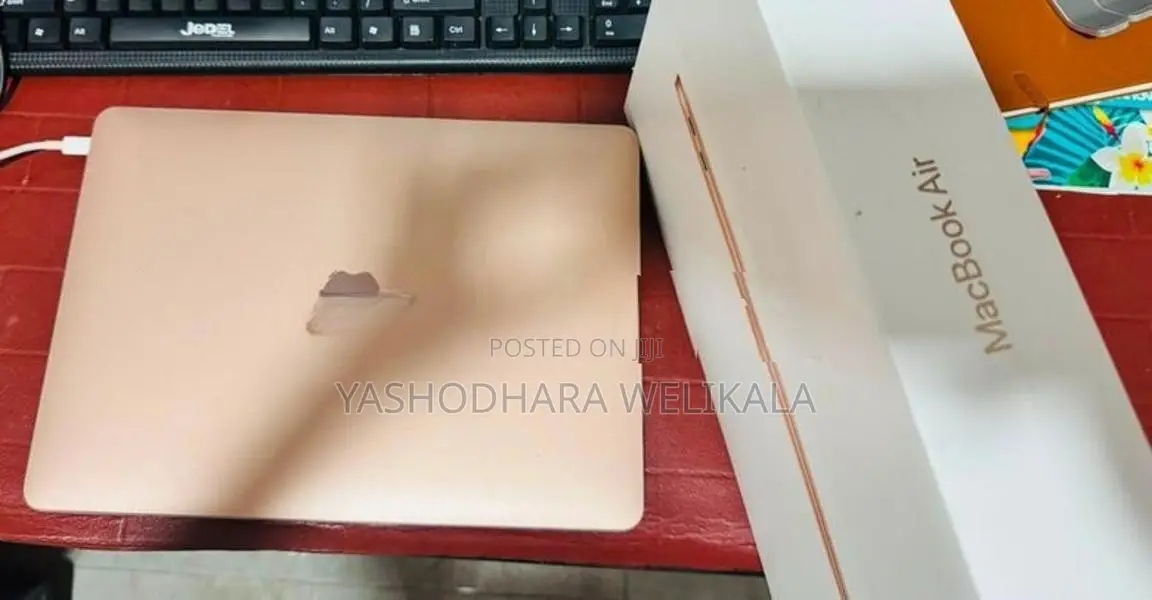 MacBook Air M1 8GB 512GB – Full Box Excellent Condition