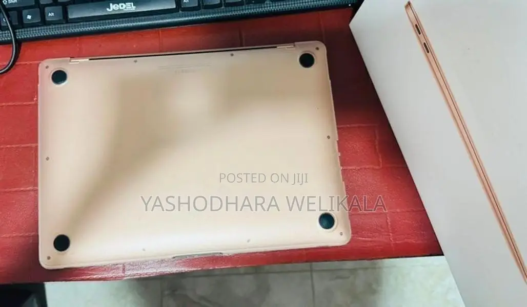 MacBook Air M1 8GB 512GB – Full Box Excellent Condition