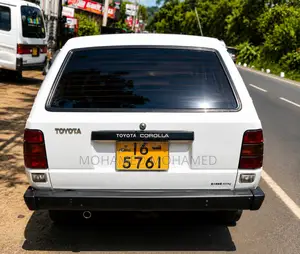Toyota Corolla Station Wagon 1986 White