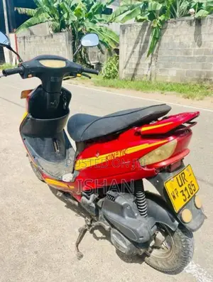 Kinetic Scooty 2008 Motorbike (Used)