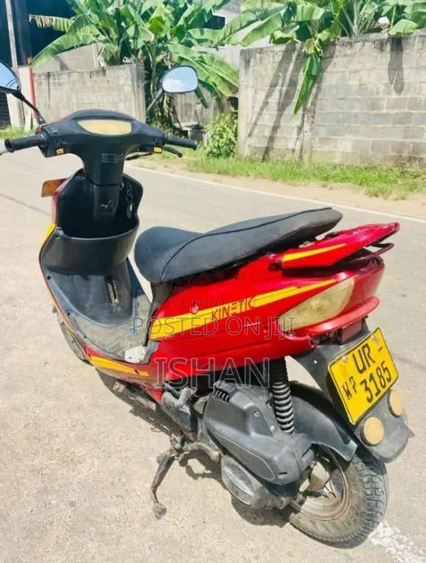 Kinetic Scooty 2008 Motorbike (Used)
