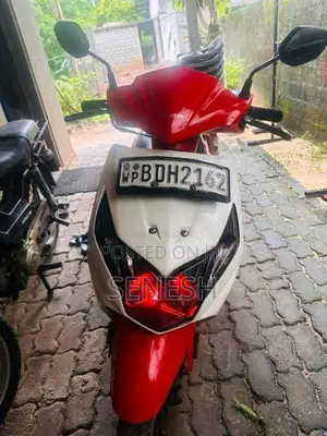 Honda Dio Scv110 2015 Motorbike (Used)
