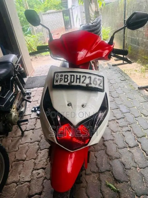 Honda Dio Scv110 2015 Motorbike (Used)