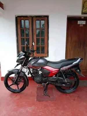 Yamaha YC125-5 2015 Motorbike (Used)