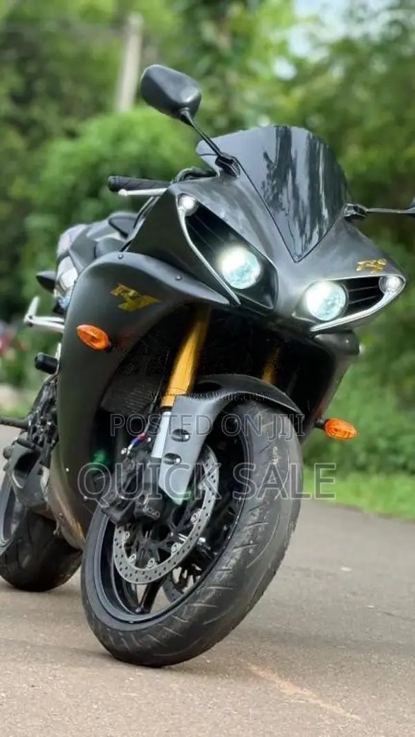 Yamaha YZF R1 2010 Motorbike Unregistered (Recondition)
