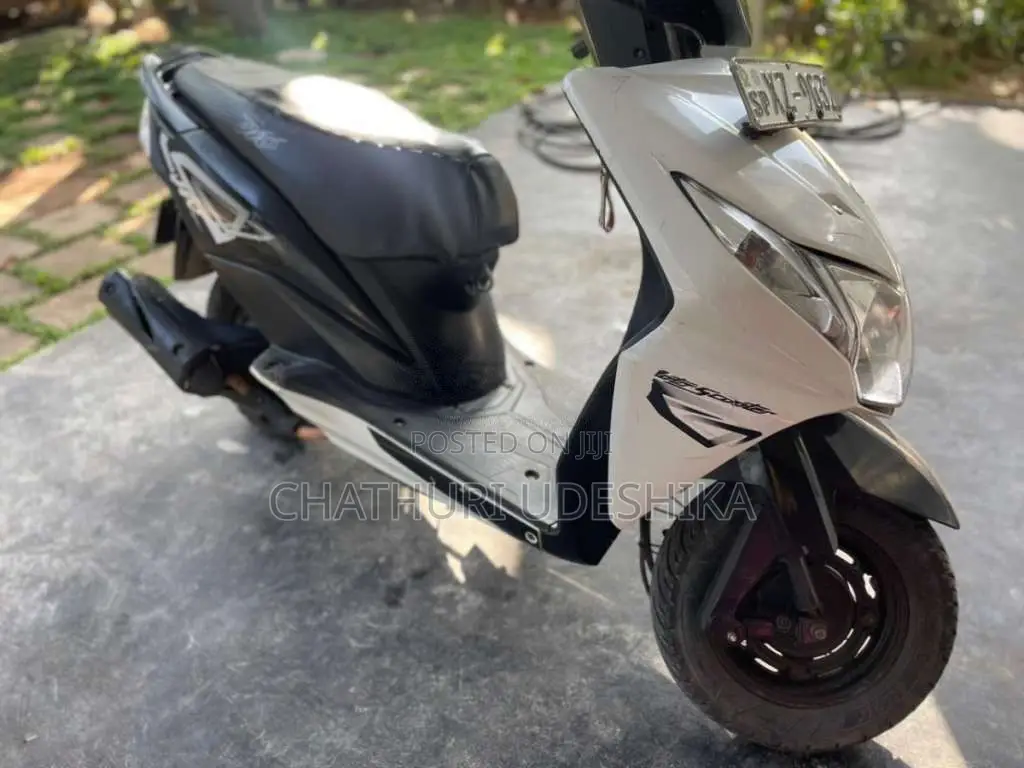 Honda Dio 2012 Motorbike (Used)