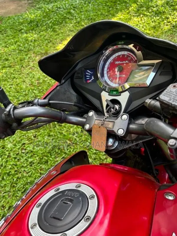 Hero Hunk 2017 Motorbike (Used)