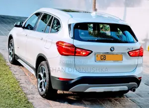 BMW X1 sDrive28i FWD 2018 White